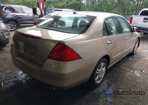 2007 Honda Accord 2.4 Ex z USA, uszkodzony, nr VIN 1HGCM56867A188802